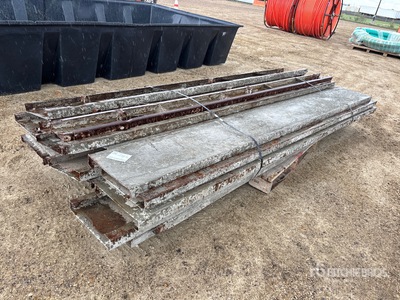 Quantity of 14 in Concrete Forms Attrezzatura per lavorazione del cemento