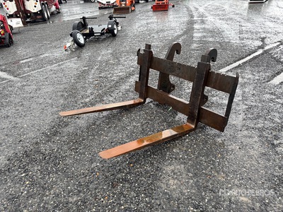 Cat 62 in Backhoe Forks - Fits Cat 420f2 it