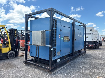 Sdmo Skid-Mounted 発電機セット (250-749 kw/310-950 kva) (Inoperable)