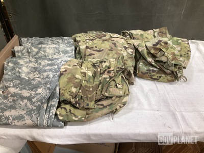 (28) Assorted Pairs of Trousers & Assorted Itemss