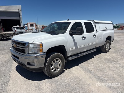 2013 Chevrolet Silverado 3500HD 4x4 Crew Cab بيك اب