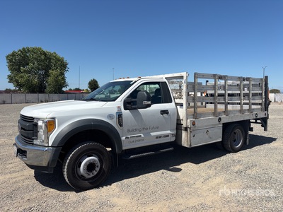 2017 Ford F-550 4x2 Flatbed Truck