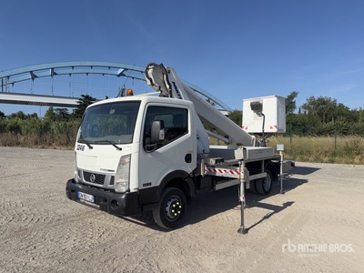 2015 Multitel MT202EX 20 m on 2015 Nissan NT400 4x2 Camion Nacelle Camion Nacelle