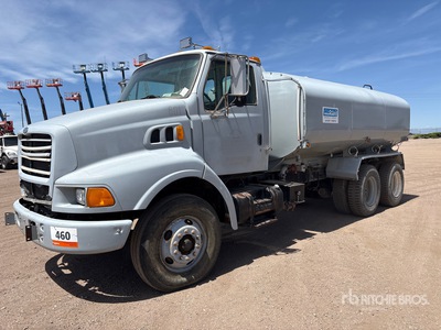 2000 Sterling LT9513 6x4 Camion cisterna de agua