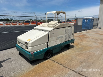 Tennant 8400 Ride-On Macchina pulizia pavimenti