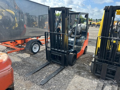 Toyota 8FGCU25 4500 lb Cushion Tire Forklift