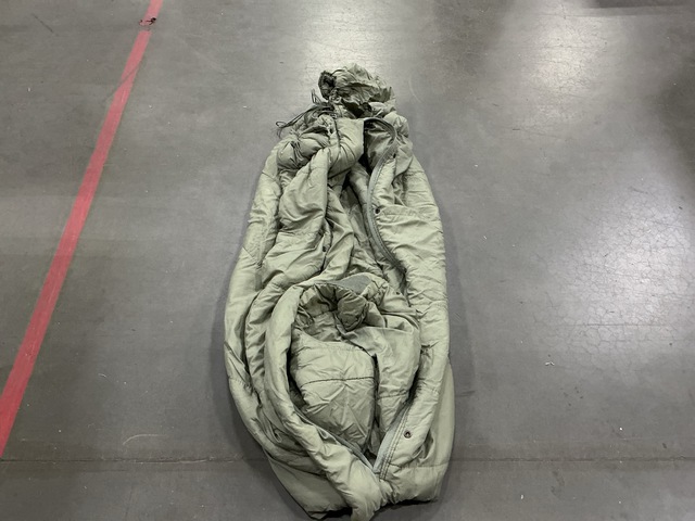 (30) Sleeping Bags