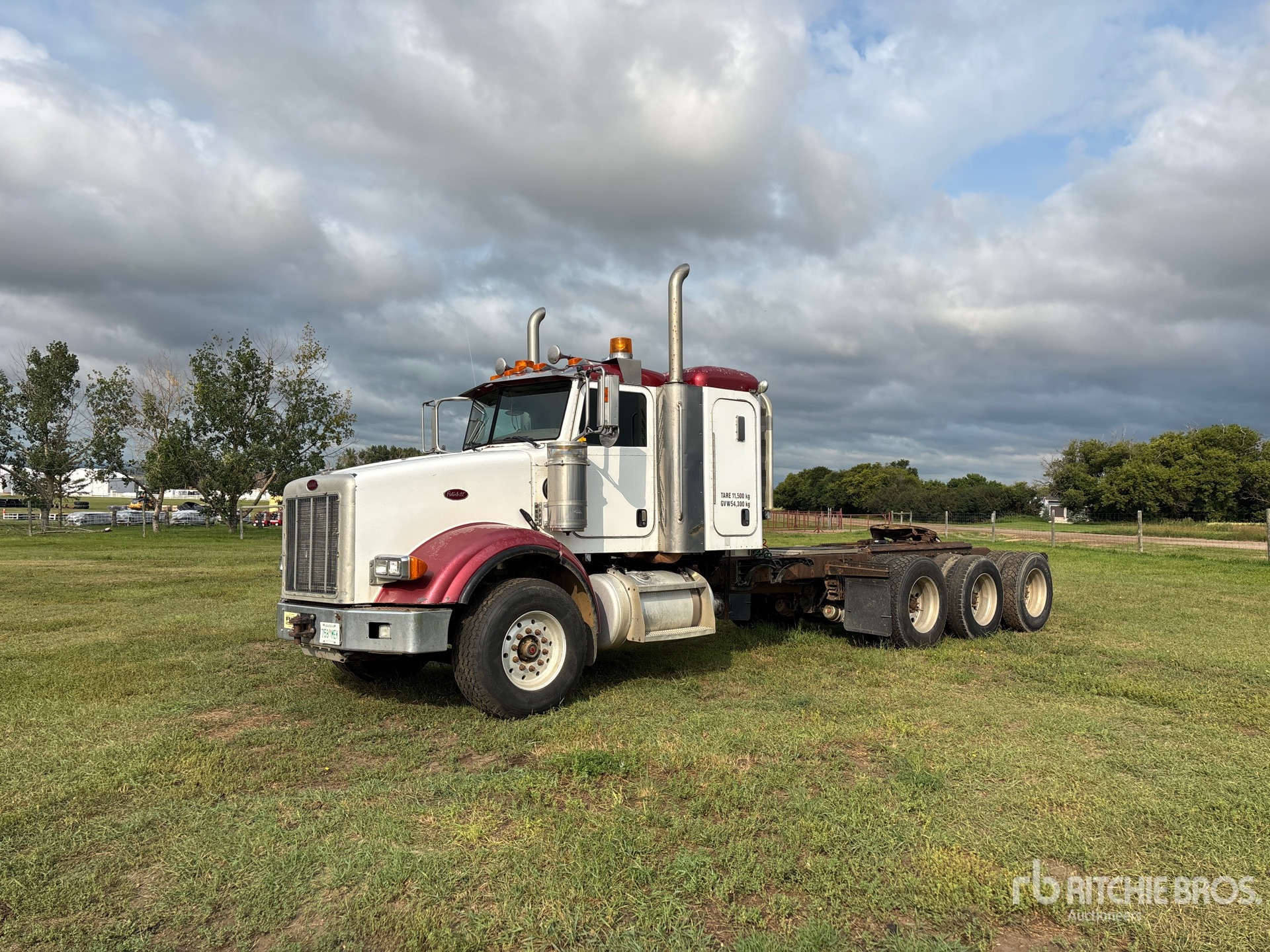 2007 Peterbilt 378 8x6 Tri/A Sleeper Truck Tractor