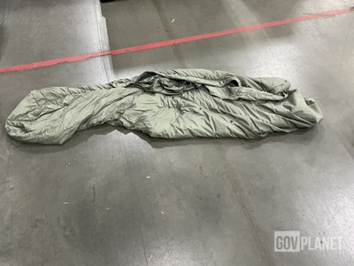 (13) Sleeping Bags