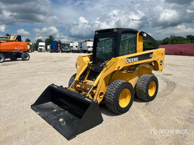 2008 John Deere 325 Two-Speed Minicargadora