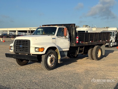 1997 Ford F800 4x2 S/A Camión dumper