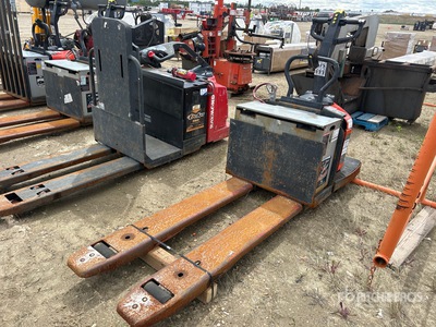 2015 Linde EWR27 6000 lb Electric Electric Ride On Pallet Jack