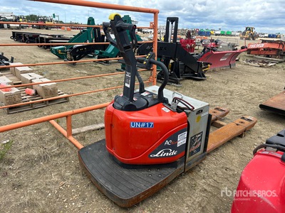 2015 Linde EWR27 6000 lb Electric Electric Ride On Palletwagen