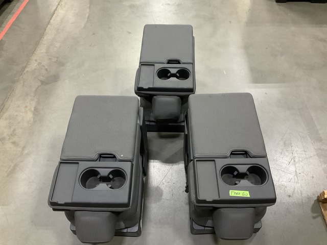 (6) Vehicle Seats (6) Vehicle Seats