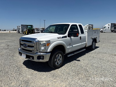 2014 Ford F-250 XLT 4x4 Extended Cab Service Truck