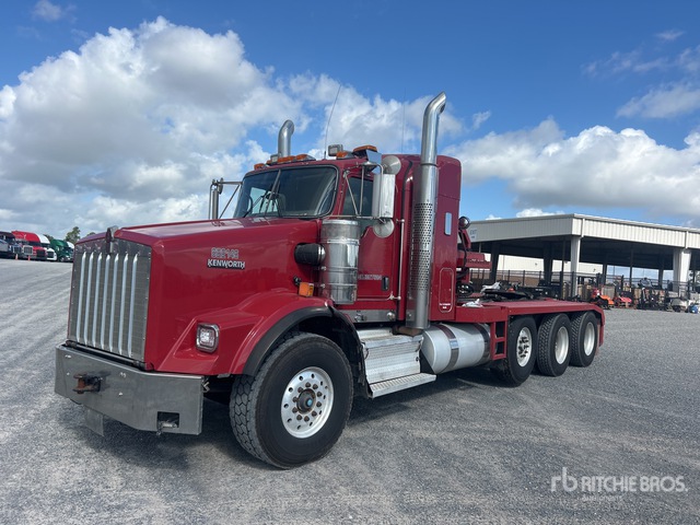 2012 Kenworth T800 8x4 Sleeper Winch Truck