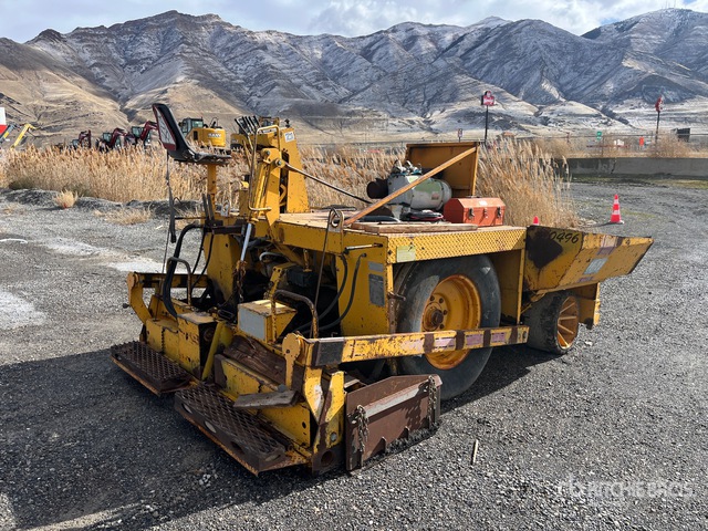 Blaw-Knox PF22 Wheel Asphalt Paver (Inoperable) | Ritchie Bros. Auctioneers