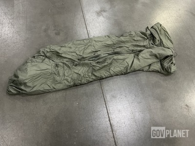 (80) Sleeping Bags