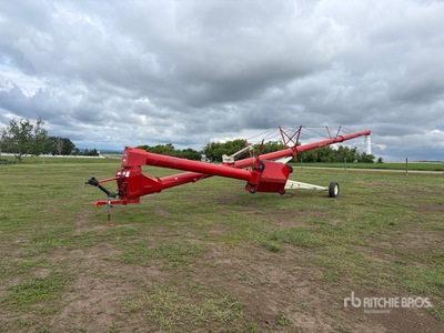 Buhler Farm King 12 in x 70 ft Swing Grain Auger
