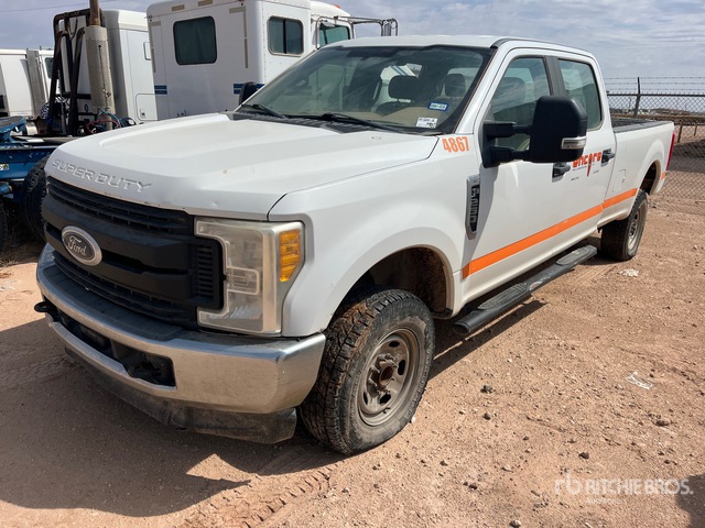 2017 Ford F-250 XL 4x4 Crew Cab Pickup