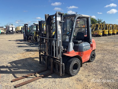 2001 Toyota 7FDU25 5100 lb Pneumatic Tire Forklift