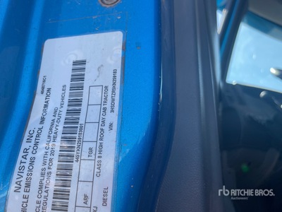 2019 International RH613 Ciągnik siodłowy T/A z kabiną dzienną