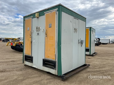 2000 Roadway Trailers Cabanacan 9 ft x 8 ft Skid-Mounted Washcar
