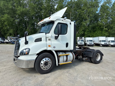 2017 Freightliner Cascadia 113 4x2 Cabeza Tractora Cabina Corta