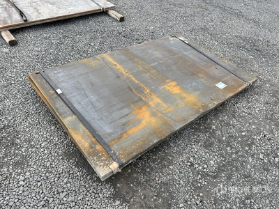 Quantity of (2) 2025 Kit Containers 4 ft 1 in x 6 ft 6 in (1 in Thick) 1 In. ألواح الصلب