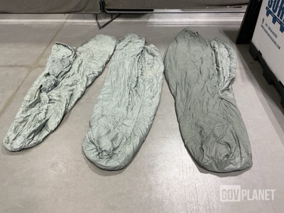 (80) Sleeping Bags