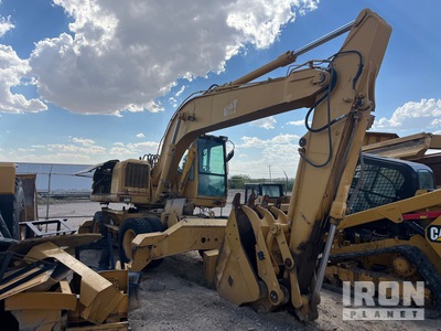 2002 Cat M318 حفارة بعجلات (Inoperable)