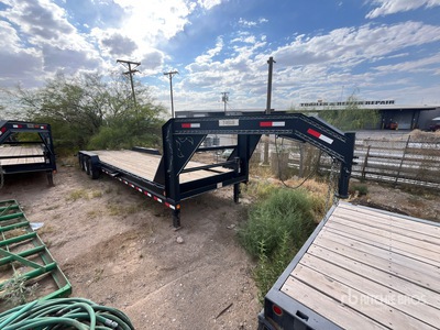 2014 Load Trail 30 ft Tri/A Gooseneck Flatbed Trailer