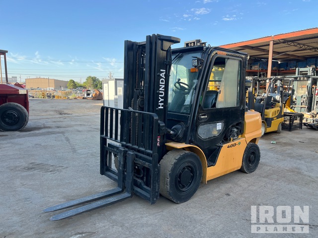 2018 Hyundai 40D-9 7500 lb Pneumatic Tire Forklift