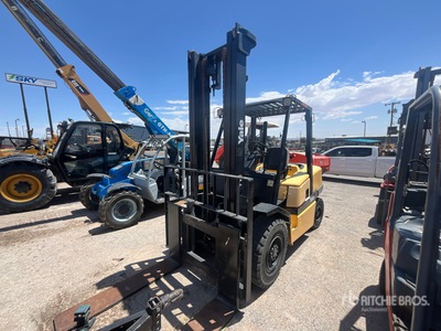 2006 Yale GDP100MJNPBV110 9500 lb Pneumatic Tire フォークリフト