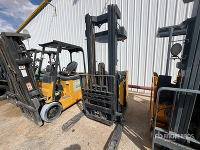 Cat DP70E 4000 lb Electric Forklift