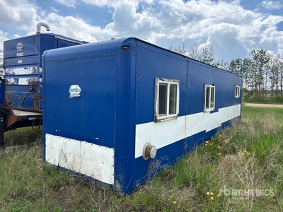 32 ft Doghouse