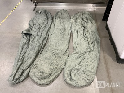 (80) Sleeping Bags