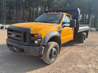 2010 Ford F-550 XL 4x4 Dump Truck