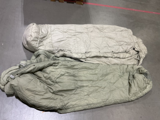 (40) Sleeping Bags