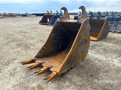 Brandt 36 in Q/C Digging Excavator Bucket - Fits 250 Series