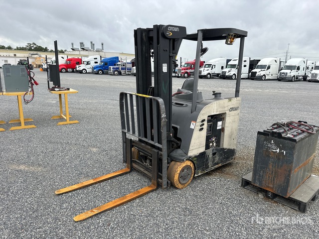 Crown 4825 lb Electric Forklift