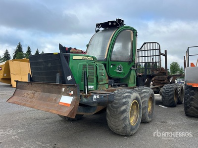 2011 John Deere 1110E 8x8 جامع الجذوع (Inoperable)