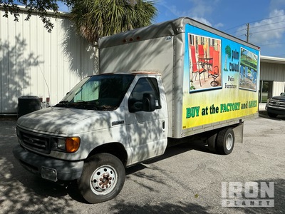 2006 Ford E350 4x2 Moving Furgoneta caja cerrada