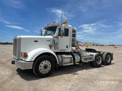 2016 Peterbilt 367 6x4 T/A Dagcabine Trekker
