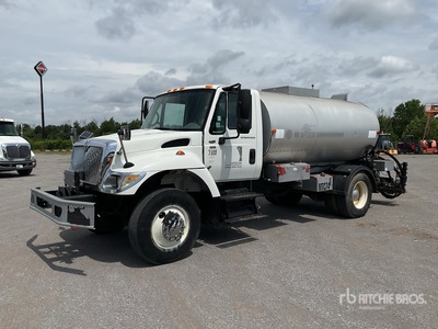 Pavement Services PS2000 on 2007 International 7300SFA 4x2 Asphalt Distributor Truck