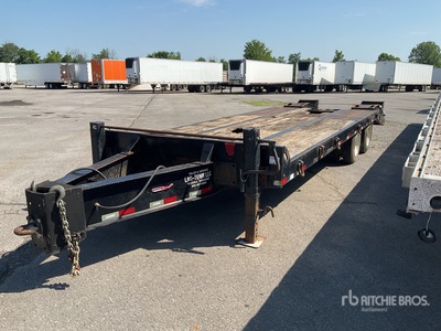 2019 Pitts 25 ft T/A Remolque Portamaquinaria