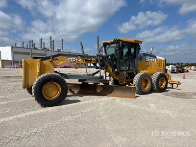 2014 John Deere 772G AWD Motor Grader