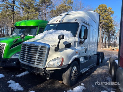 2018 Freightliner Cascadia 113 6x4 T/A Sleeper Truck Tractor