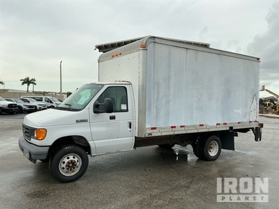 2006 Ford E350 4x2 Camion fourgon