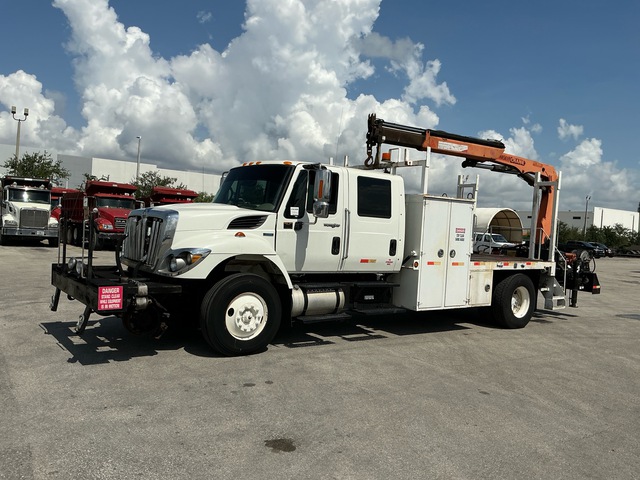2008 Palfinger PK9501 12570 lb Knuckle Boom on 2009 International 7400 SBA 4x2 Crew Cab Boom Truck